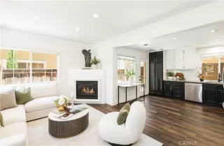 Photo #2: OC26128002 Listing