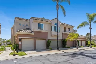 Photo #4: OC26128007 Listing