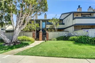 Photo #2: OC26128191 Listing