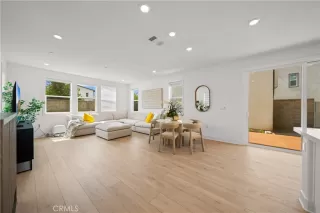 Photo #4: OC26128279 Listing