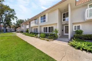 Photo #2: OC26128352 Listing