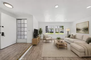 Photo #4: OC26128352 Listing