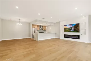 Photo #2: OC26128573 Listing