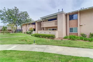 Photo #2: OC26128809 Listing