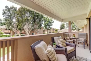 Photo #5: OC26128809 Listing