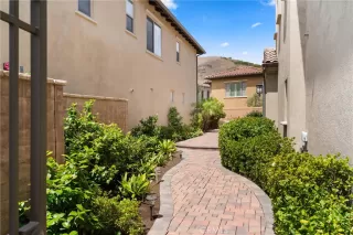 Photo #1: OC26128939 Listing 