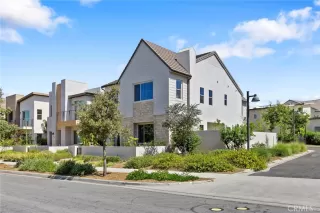 Photo #2: OC26129038 Listing