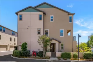 Photo #1: OC26129231 Listing