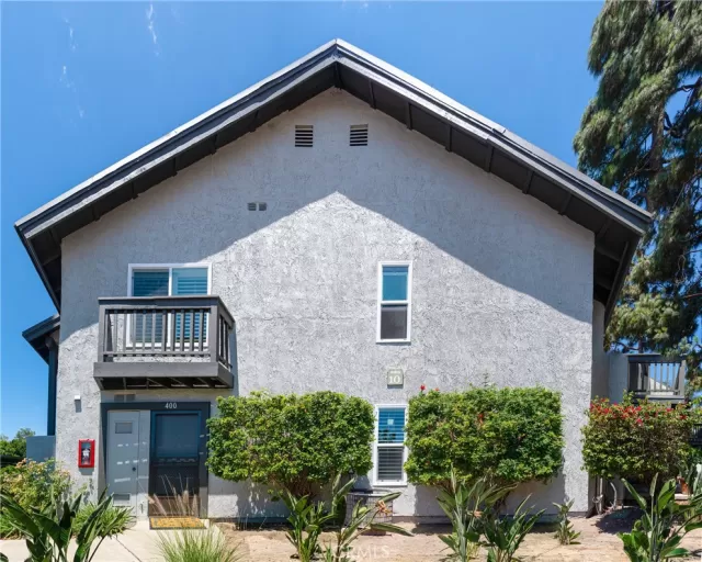 MLS: OC26129299 Condo For Sale