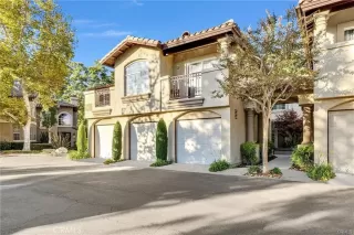 Photo #1: OC26129707 Listing
