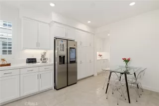 Photo #4: OC26130375 Listing 