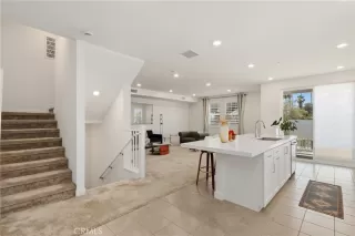 Photo #6: OC26130375 Listing 