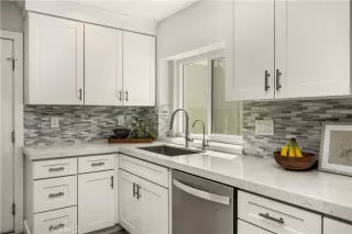 Photo #4: OC26130467 Listing 