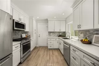 Photo #5: OC26130467 Listing 