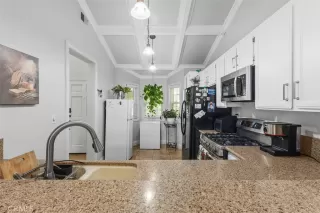 Photo #4: OC26130492 Listing 