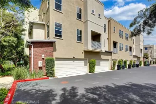 Photo #1: OC26130580 Listing