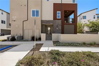 Photo #3: OC26132452 Listing