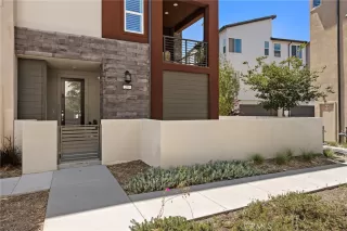 Photo #4: OC26132452 Listing