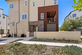 Photo #5: OC26132452 Listing