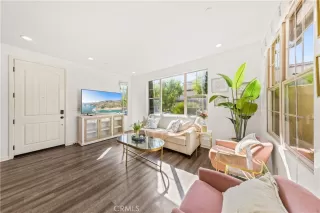 Photo #2: OC26132999 Listing
