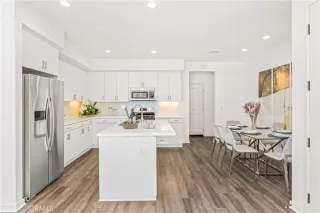 Photo #6: OC26132999 Listing