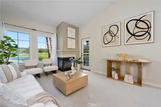 Photo #4: OC26133078 Listing