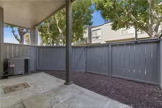 Photo #4: OC26133301 Listing
