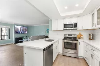 Photo #6: OC26133381 Listing 