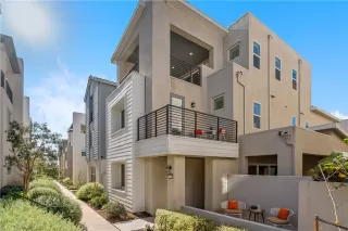 Photo #5: OC26133389 Listing