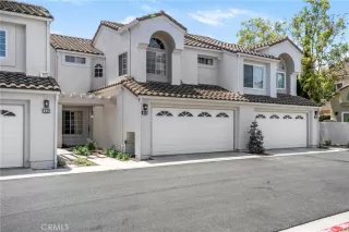 Photo #2: OC26133504 Listing