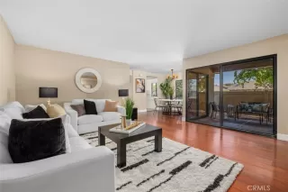 Photo #4: OC26134293 Listing 