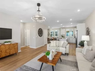 Photo #4: OC26134620 Listing