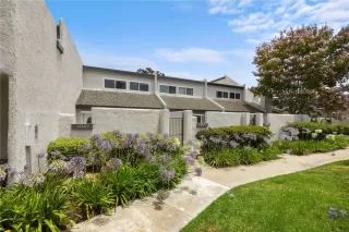 Photo #3: OC26134716 Listing