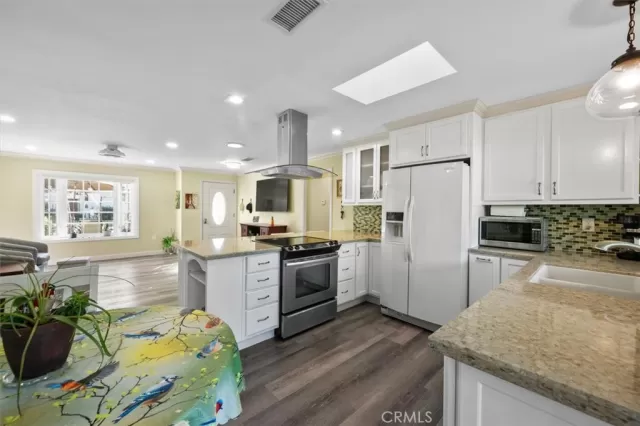 MLS: OC26134917 Condo For Sale