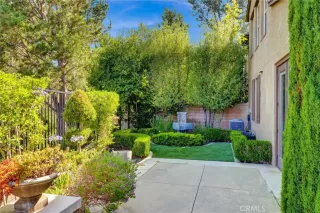 Photo #6: OC26134975 Listing