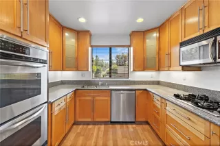 Photo #4: OC26135298 Listing 