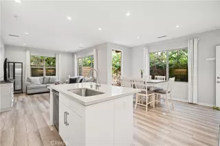 Photo #3: OC26135441 Listing 