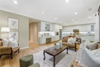 Photo #6: OC26135545 Listing