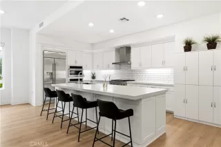 Photo #5: OC26135745 Listing 