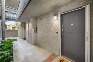 Photo #6: OC26136030 Listing 