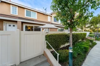 Photo #1: OC26136098 Listing