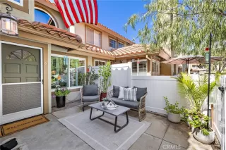 Photo #2: OC26136445 Listing