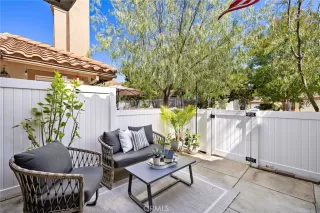 Photo #3: OC26136445 Listing
