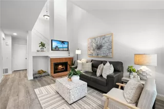 Photo #4: OC26136445 Listing