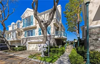 Photo #2: OC26136700 Listing 