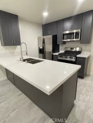 Photo #2: OC26137237 Listing
