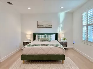 Photo #4: OC26137493 Listing 