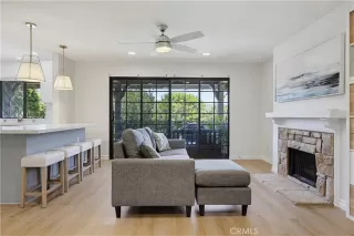 Photo #4: OC26137578 Listing 