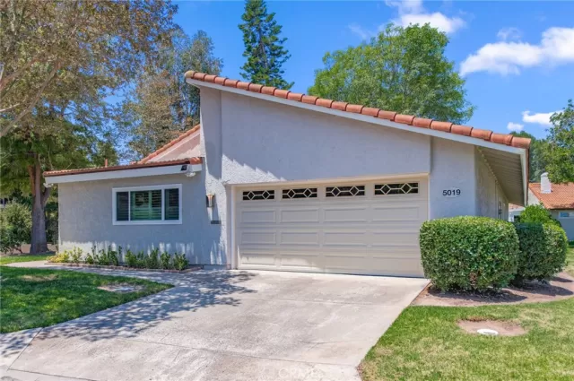 MLS: OC26137615 Condo For Sale