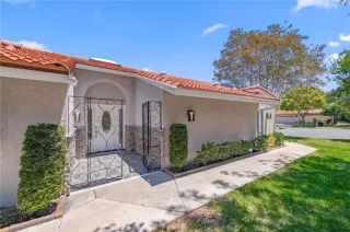 Photo #3: OC26137615 Listing 